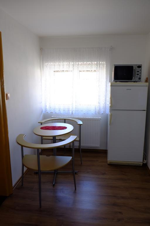 Ubytovani U Maminky Guest House Lednice Exterior photo